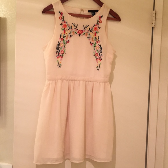 50% off Forever 21 dress - Picture 1 of 6